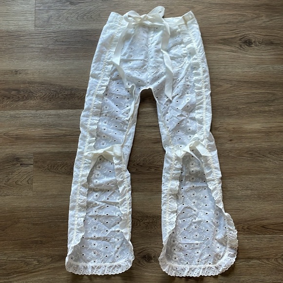 Vintage Eyelet Lace Apron Pants - Picture 3 of 11